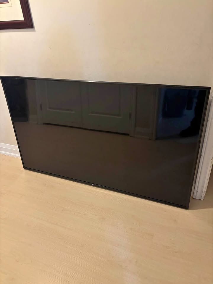 65” LG Smart TV