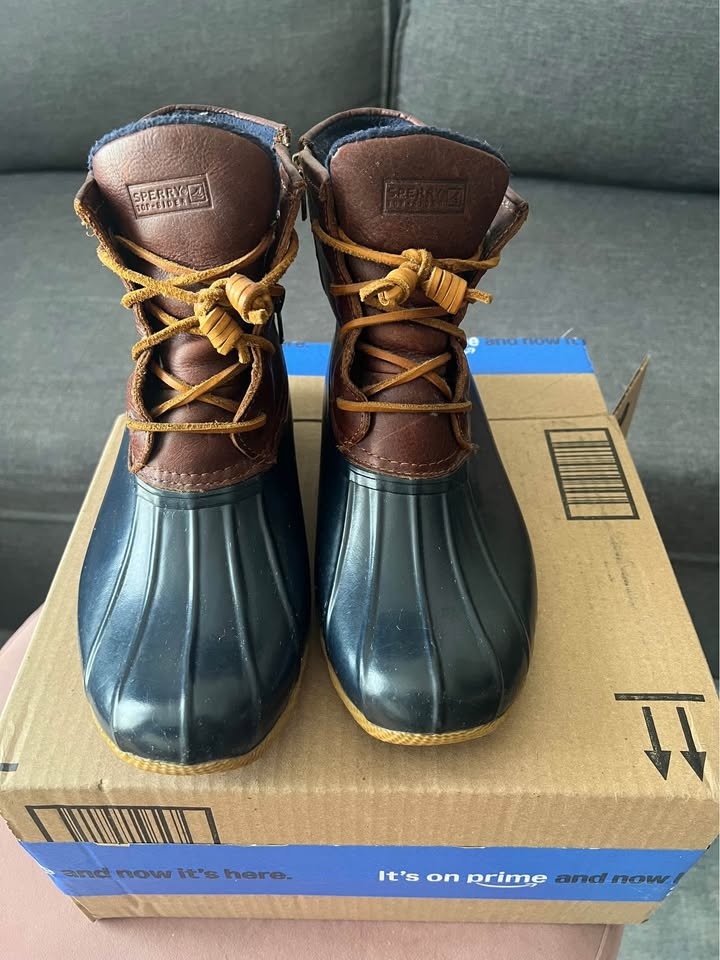 Sperry Brown and Navy Duck Rain Boots - Size 10