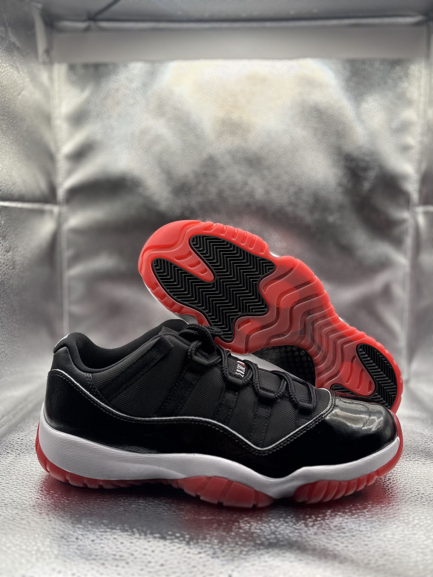 Air Jordan 11 low bred 2025