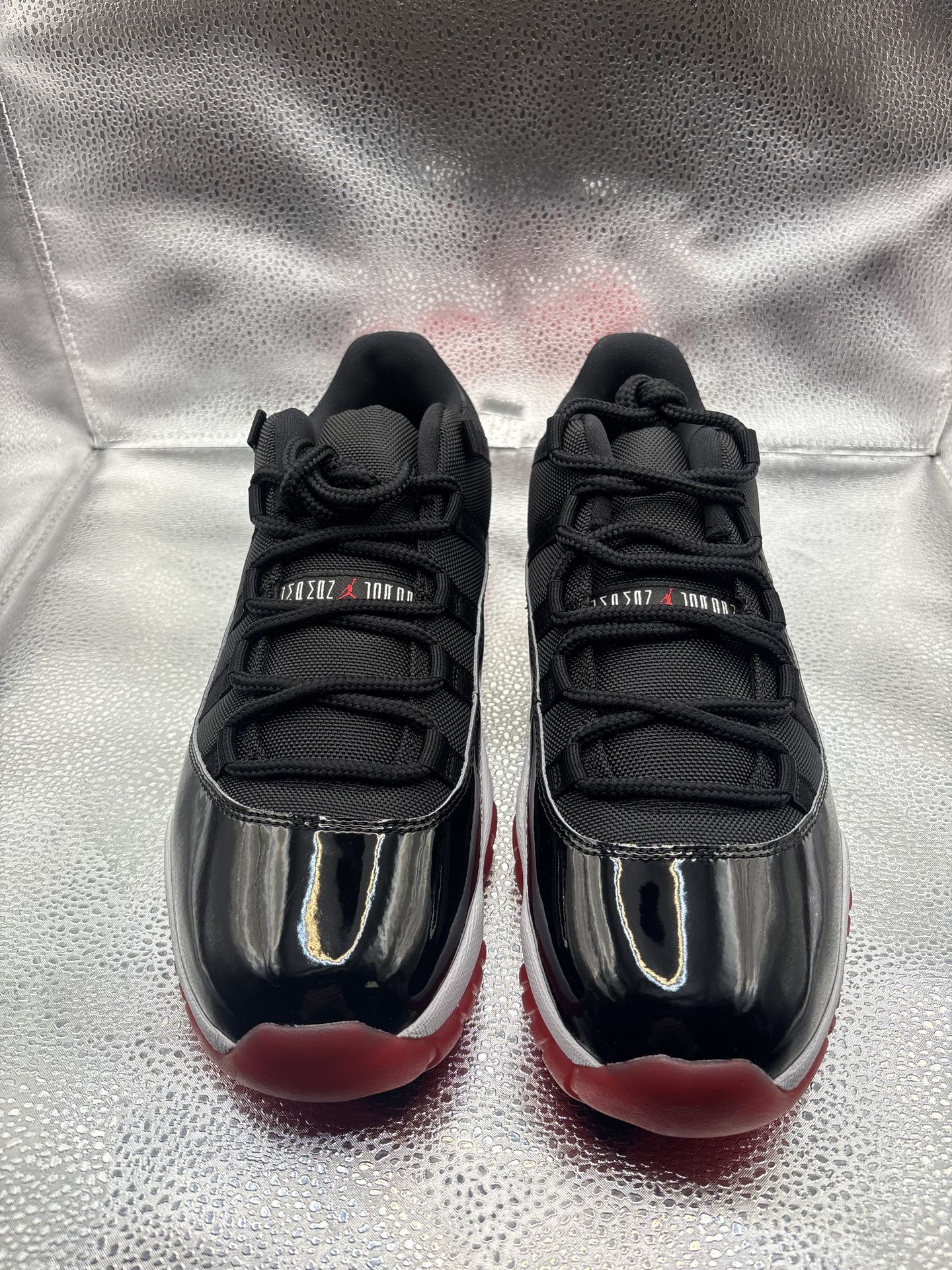 Air Jordan 11 low bred 2025 - photo 2