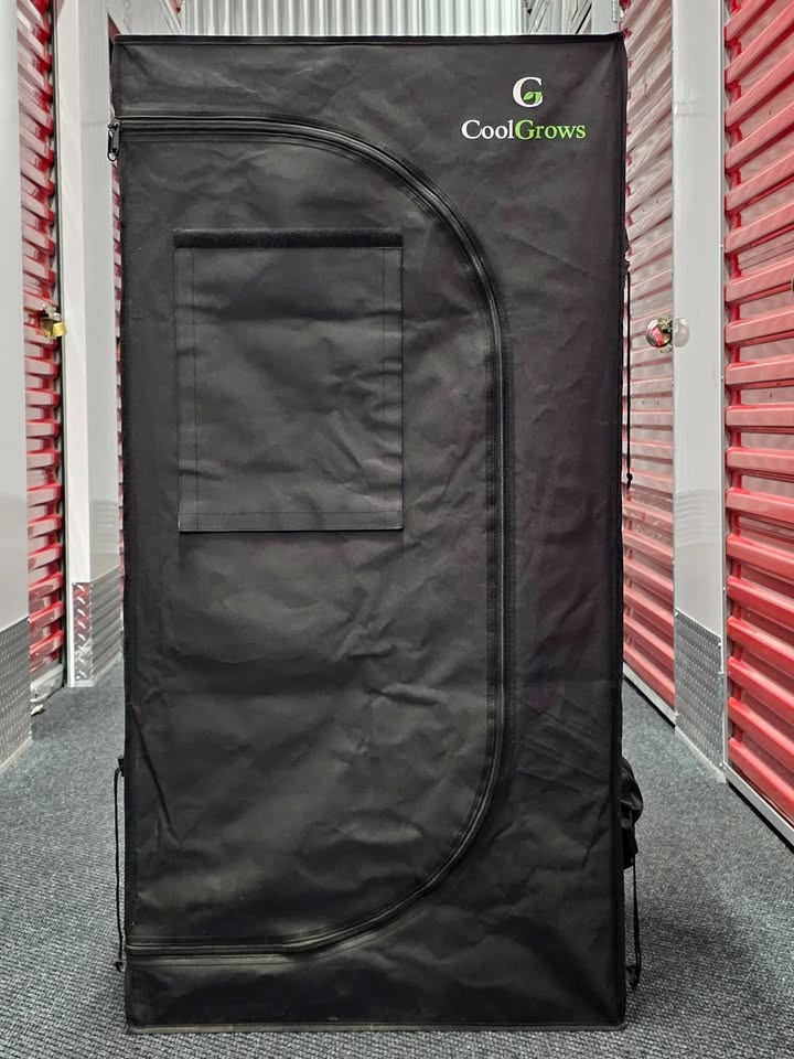 CoolGrows Grow Tent Kit w/ VIVOSUN Fan, Filter, LEDs