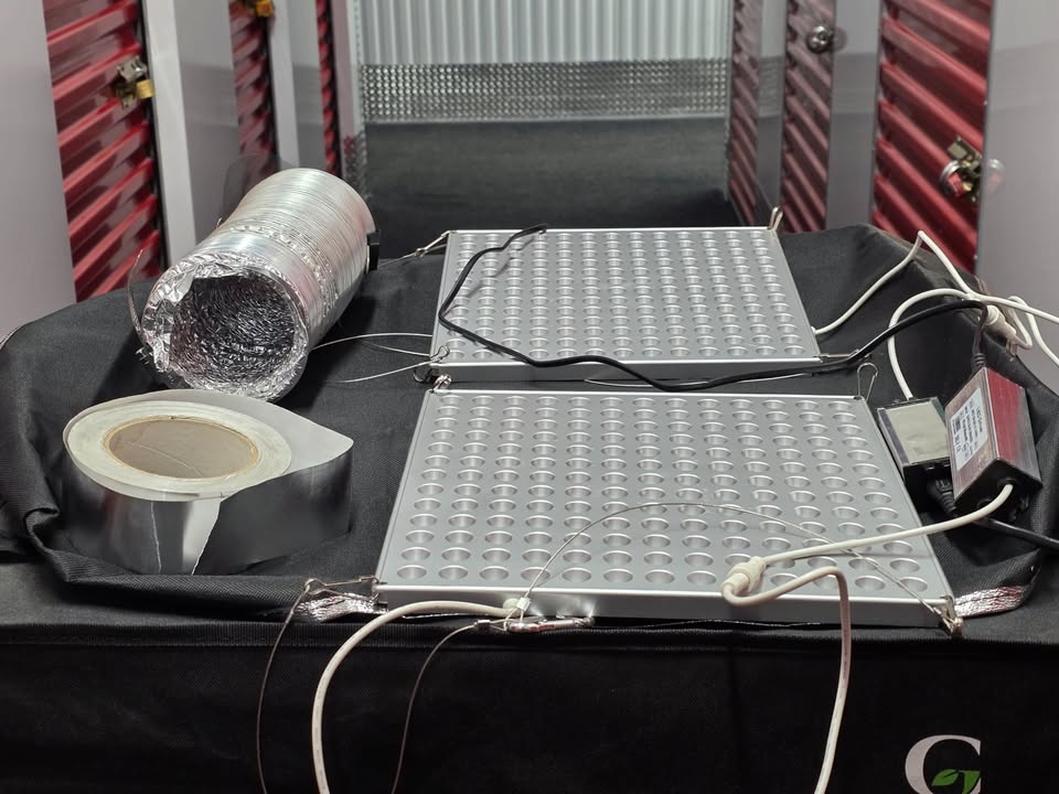 CoolGrows Grow Tent Kit w/ VIVOSUN Fan, Filter, LEDs - photo 4