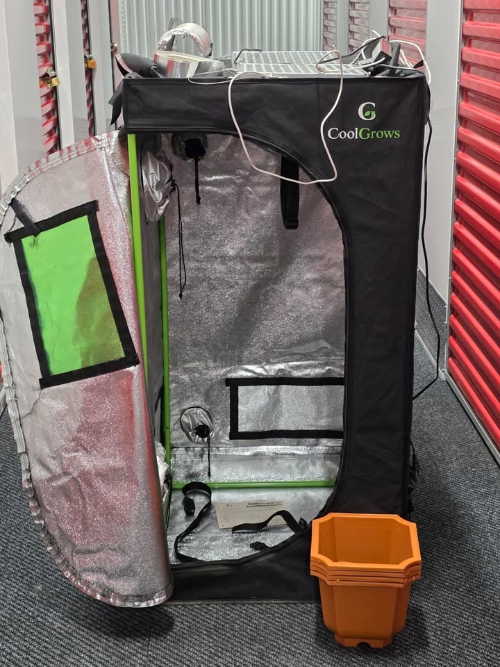 CoolGrows Grow Tent Kit w/ VIVOSUN Fan, Filter, LEDs - photo 5