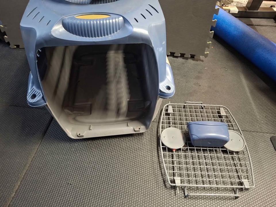 Dog Carrier - great for traveling - photo 5