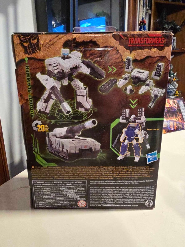 Transformers Generations War for Cybertron Kingdom Autobot Slamm - photo 4