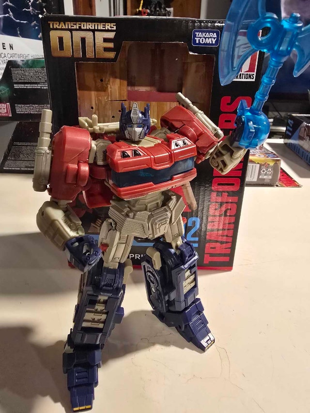 Takara Tomy Optimus Prime - photo 2