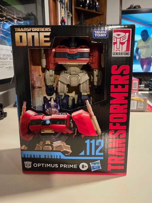 Takara Tomy Optimus Prime - photo 3