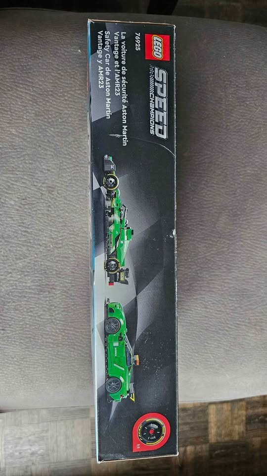 LEGO Speed Champions Aston Martin Vantage Safety Car & AMR23 (76 - photo 3