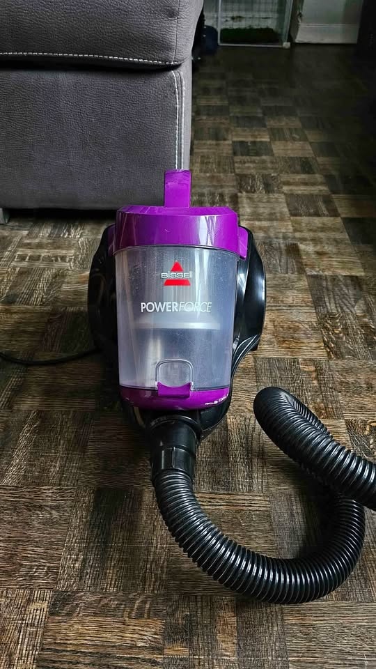 Bissel Vacuum Cleaner