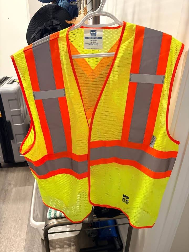 PPE: Hard Hat & Safety Vest - photo 4