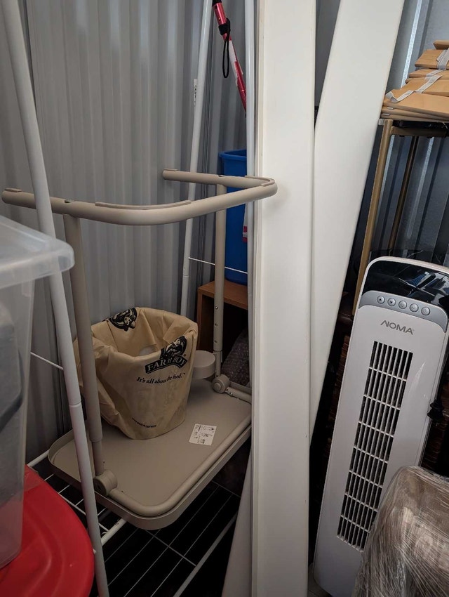 White Clothing Rack / Garment Rack with Shelf - photo 2