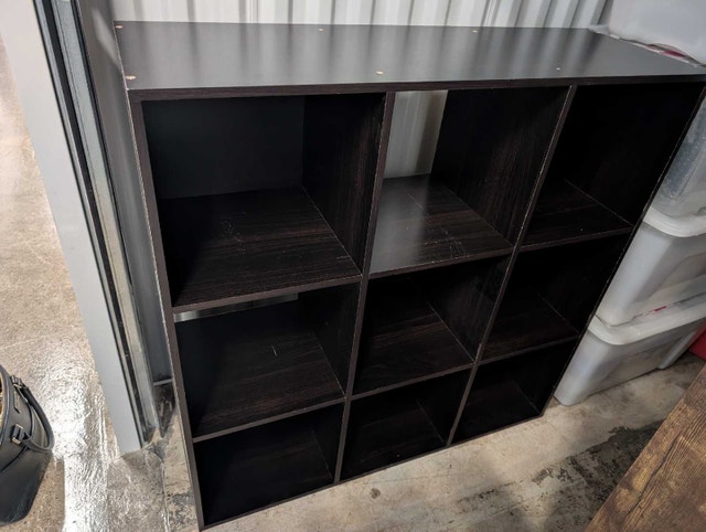 9-Cube Storage Shelf – Dark Brown – Good Condition