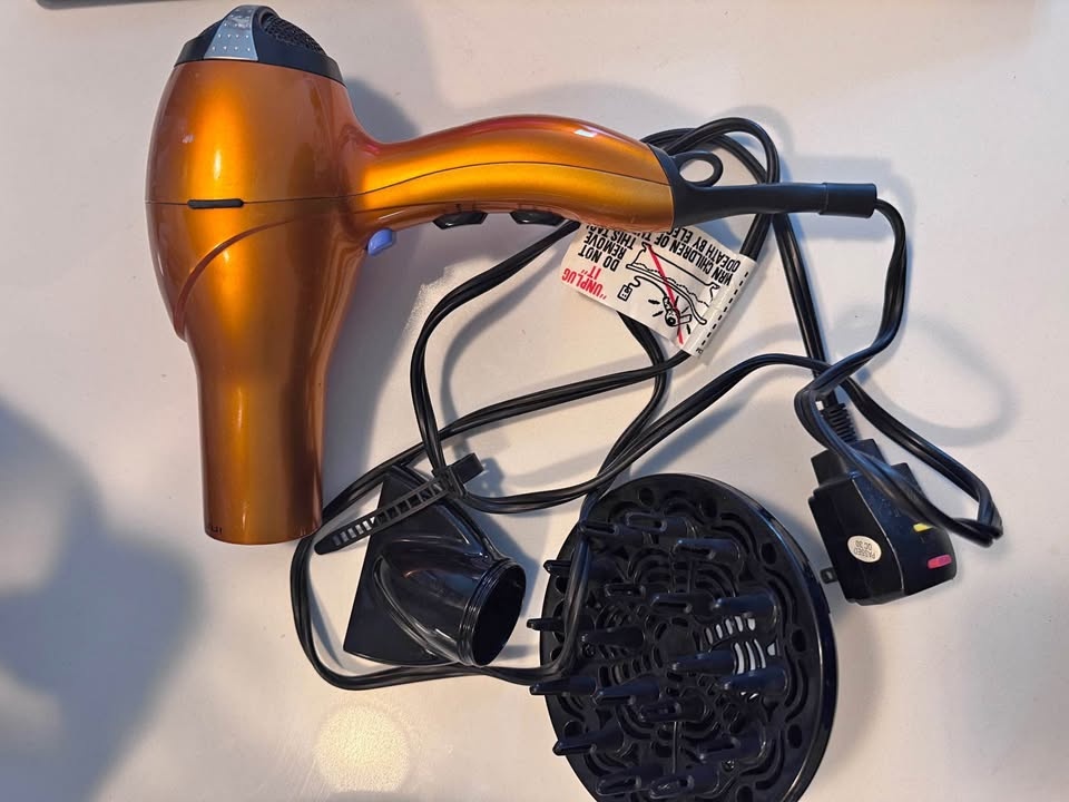 Hair dryer
