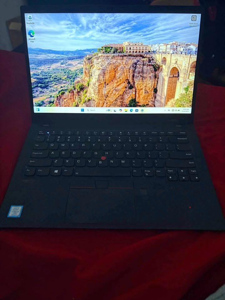 Lenovo ThinkPad X1 Carbon Touchscreen Laptop