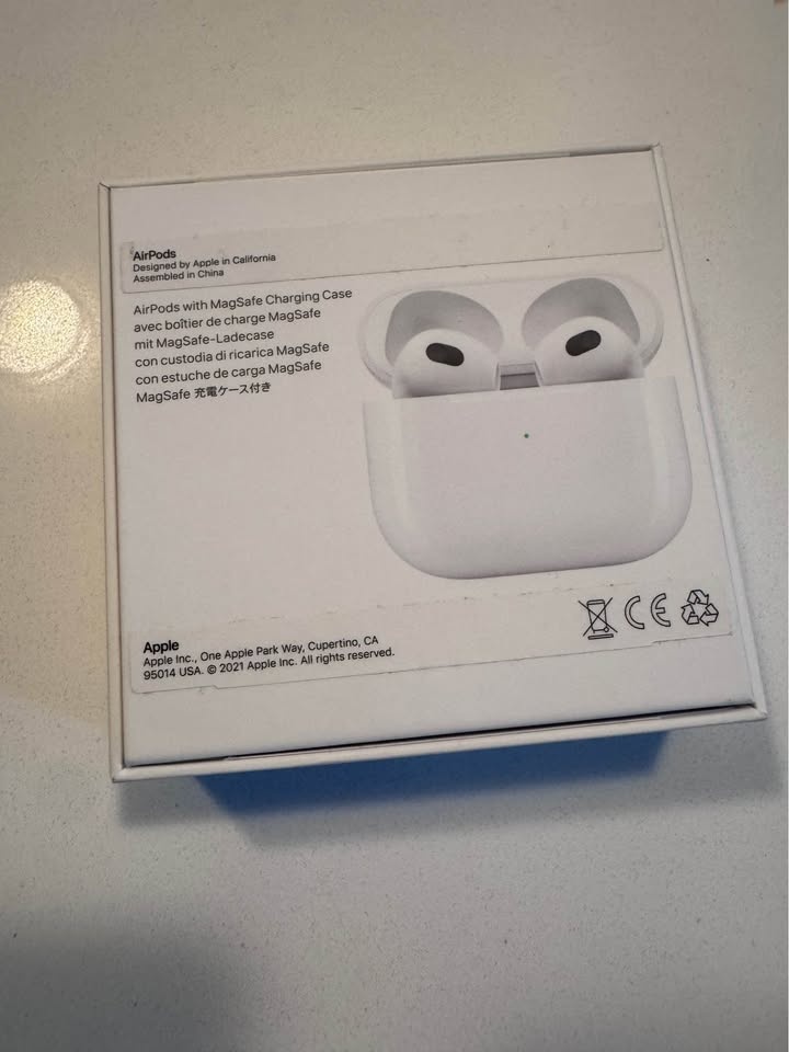 Apple AirPods 3 - photo 4