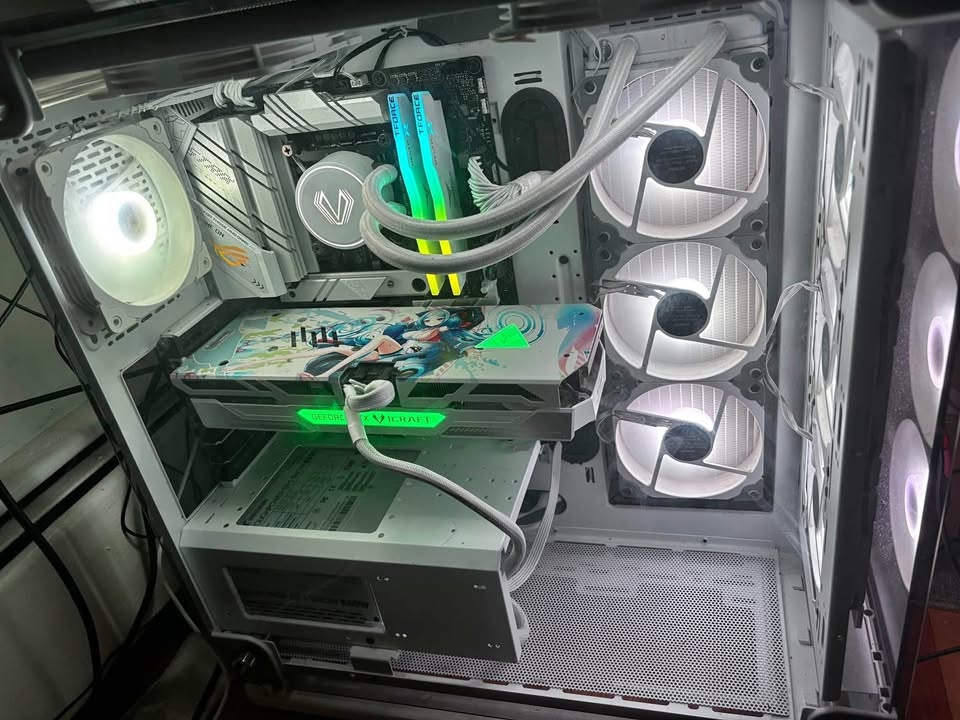 Gaming Desktop PC - Full Setup, Travel Sale, Lightly Used