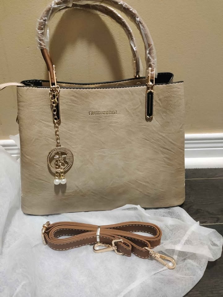 Brand new large capacity khaki color beautiful hand bag for wome - photo 3