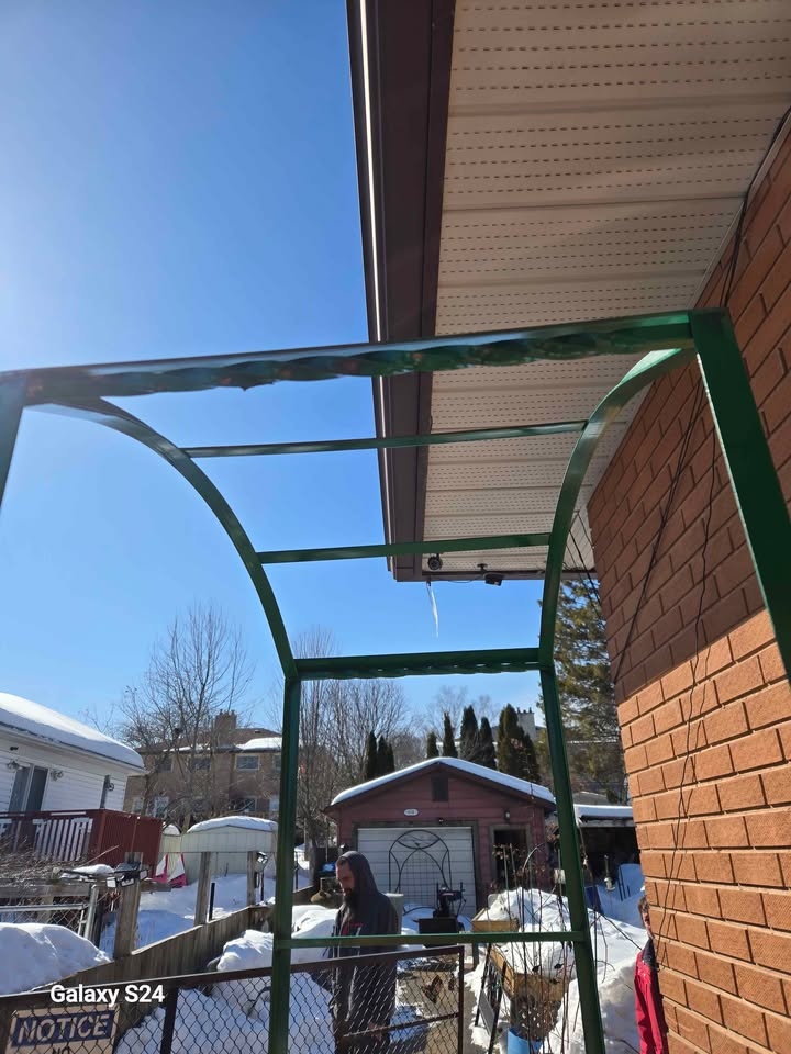 Sturdy Metal Garden Arbor / Trellis with Hanging Planter Baskets - photo 5