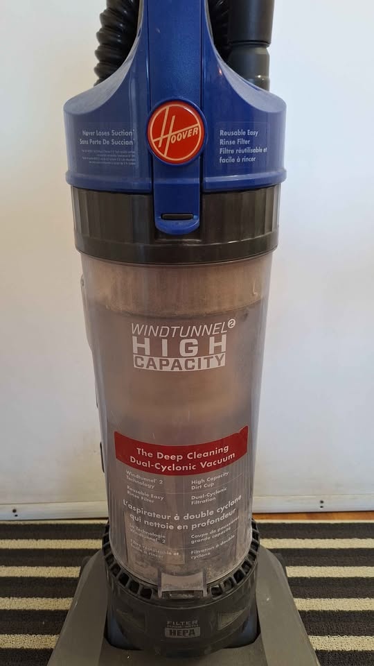 Hoover WindTunnel High Capacity Vacuum - photo 2