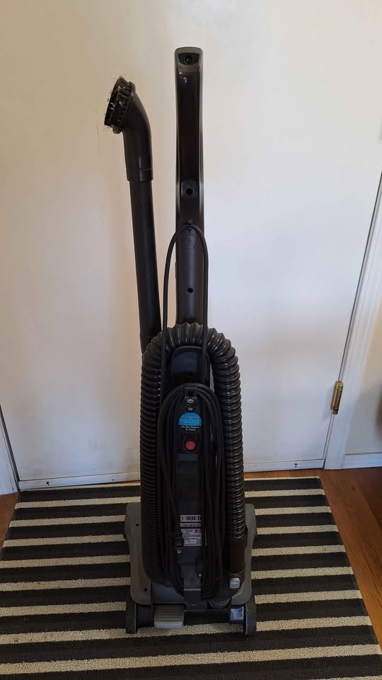 Hoover WindTunnel High Capacity Vacuum - photo 3