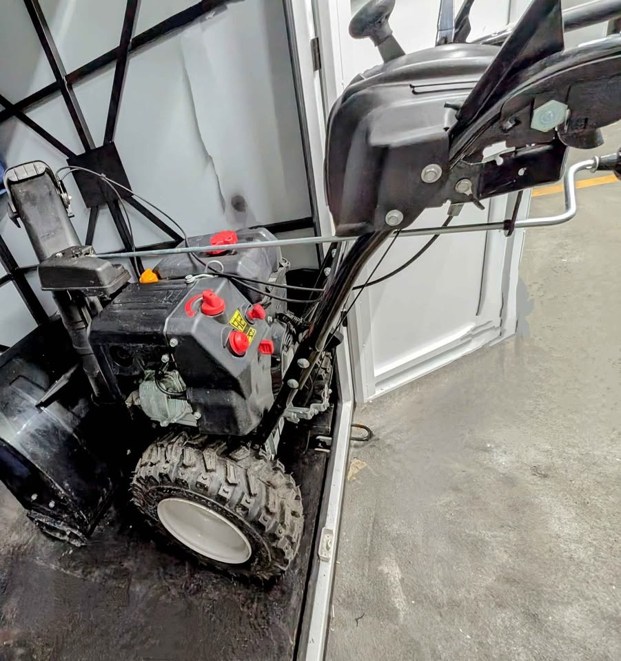 Yard Machines 30" 357cc Two-Stage Snow Blower - photo 3