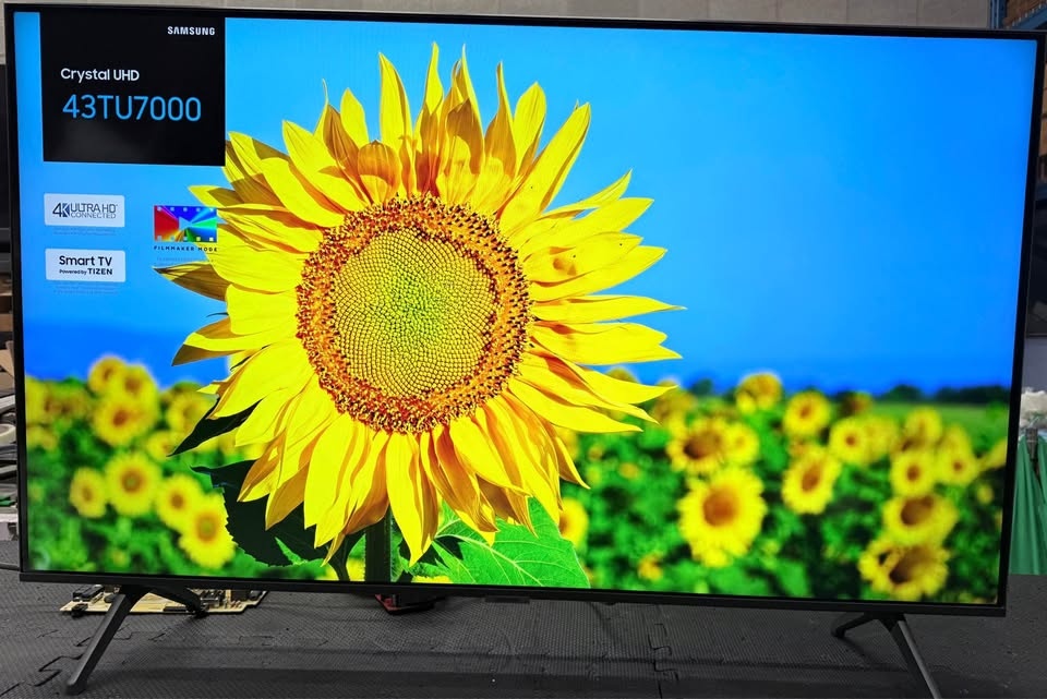 Samsung 43” TU7000 4K Smart TV - photo 4