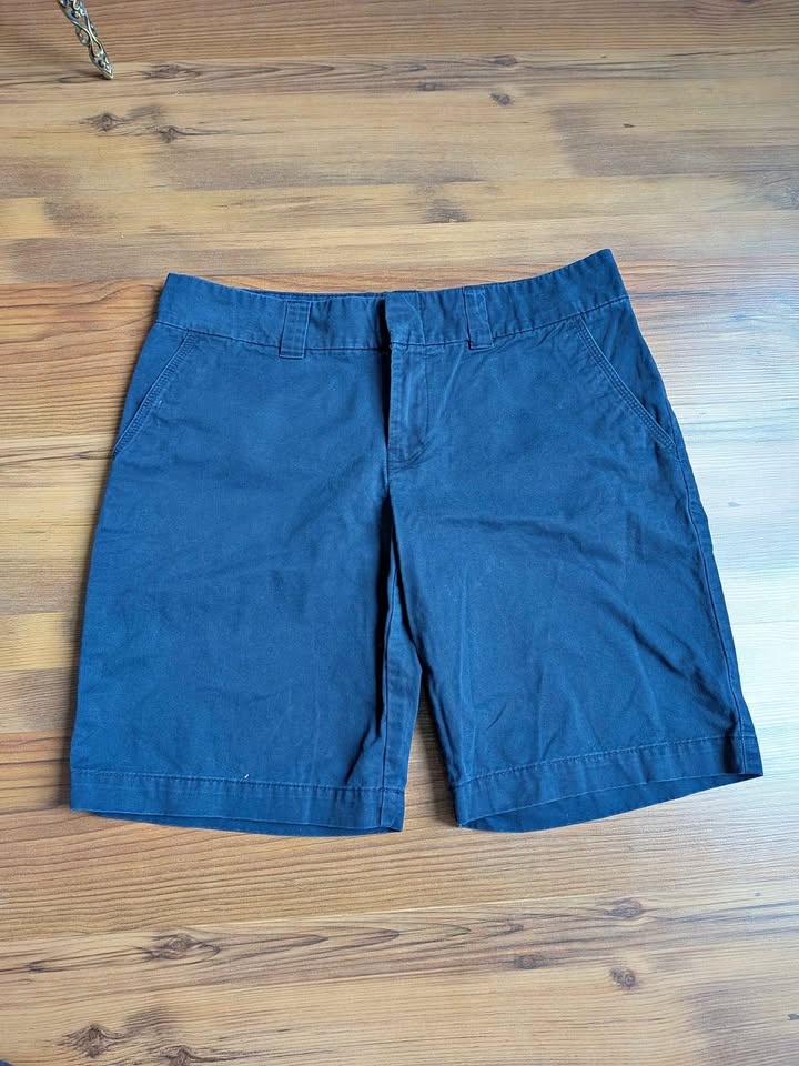 Women's Brand-Name Shorts - Size 8