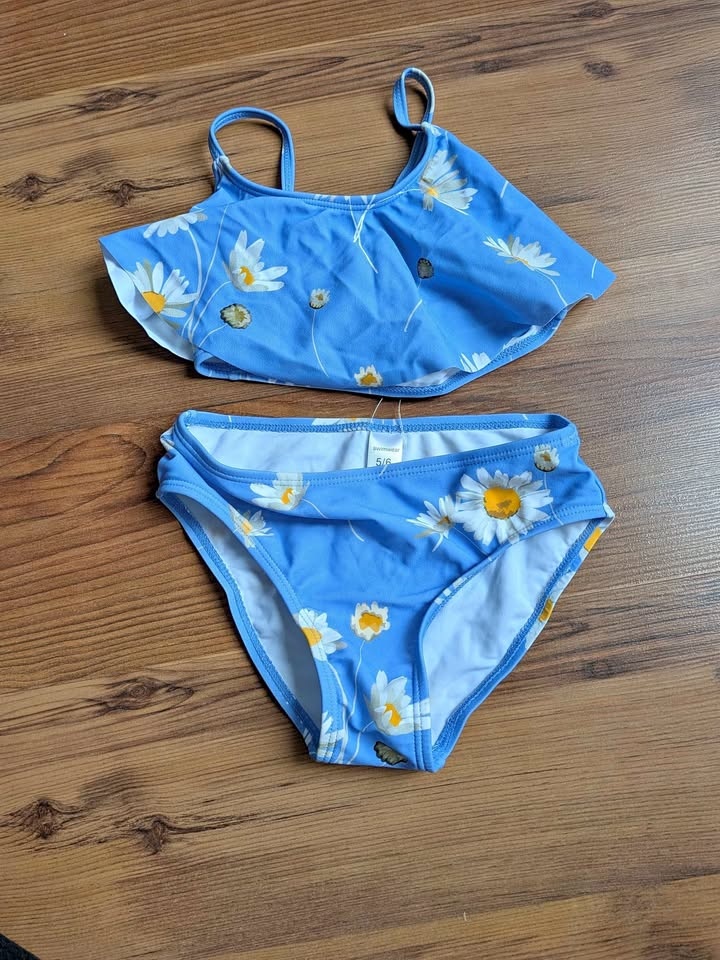 2 pcs beautiful bikini swimsuit for girls