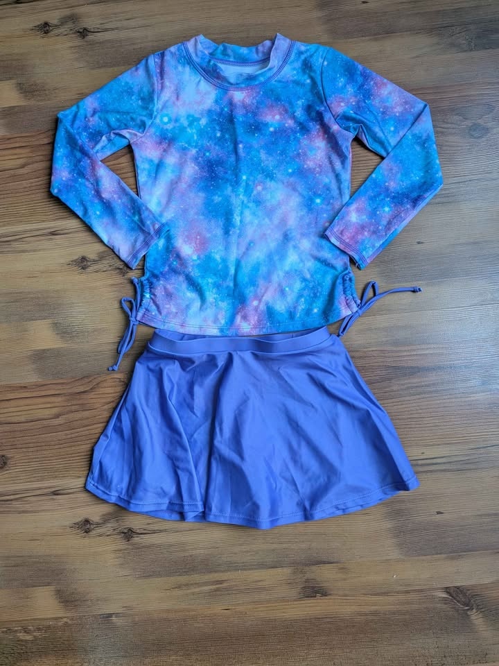 New set of 2 girls rash guard swimsuits - photo 2
