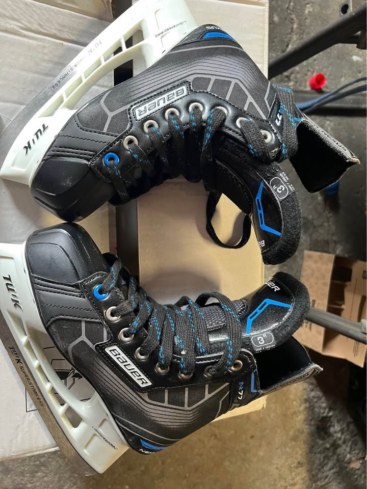 Bauer Youth Skates with Helmet - photo 4