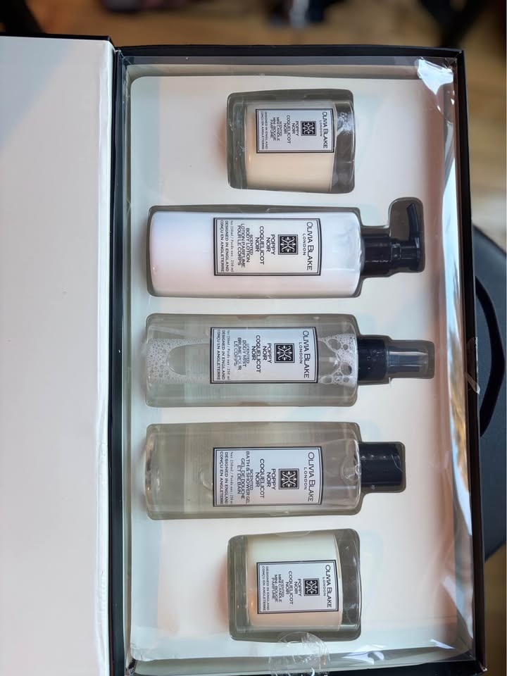 Olivia Blake Bath Set - photo 3