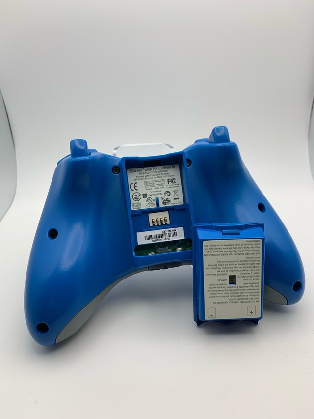 Limited Edition Blue Xbox 360 Controller - photo 3