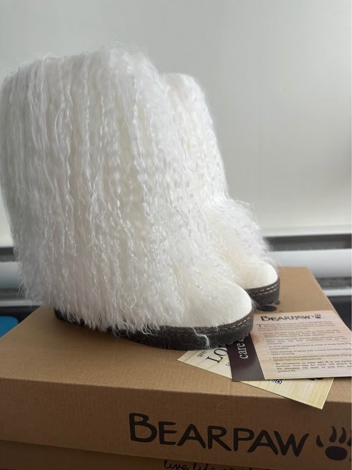 Bearpaw Fluffy Fur Boots White (Real Lamb Fur) - Size 5 - photo 2