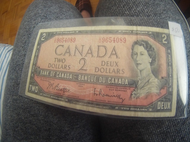 Antique Canada Queen Elizabeth II Two Dollar Banknote