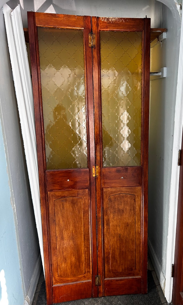 Bi-fold Panel Doors