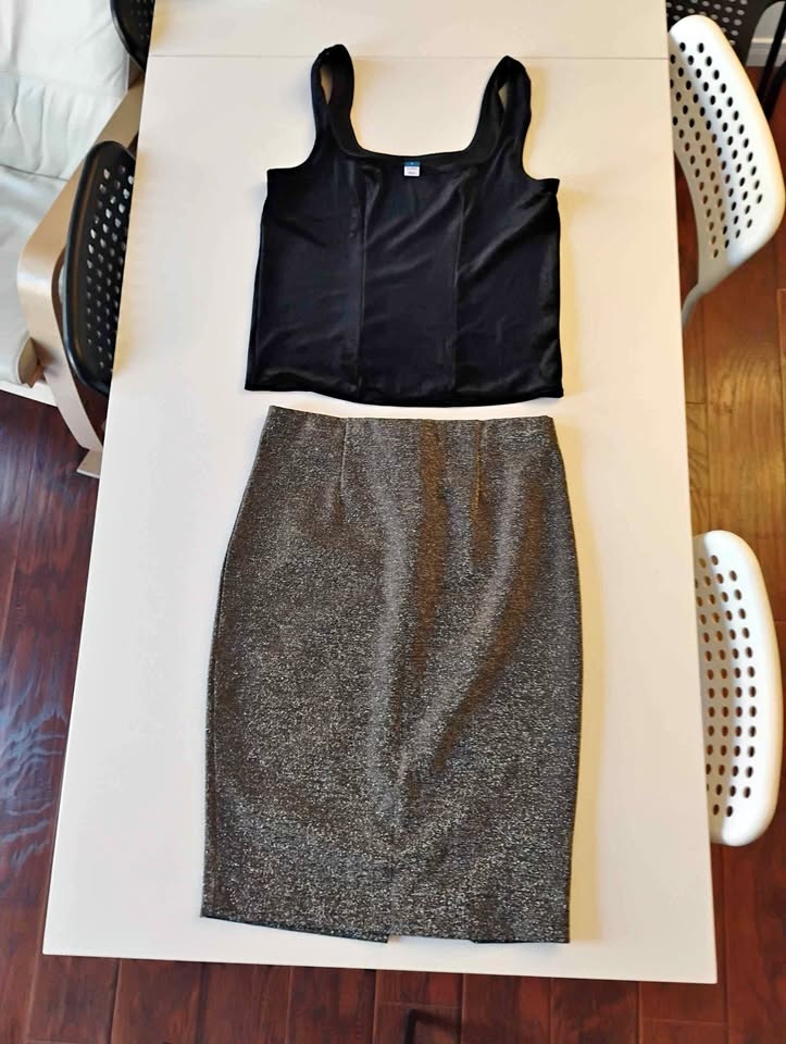 DYNAMITE Women's Gray Sequin Skirt & Blouse - Medium