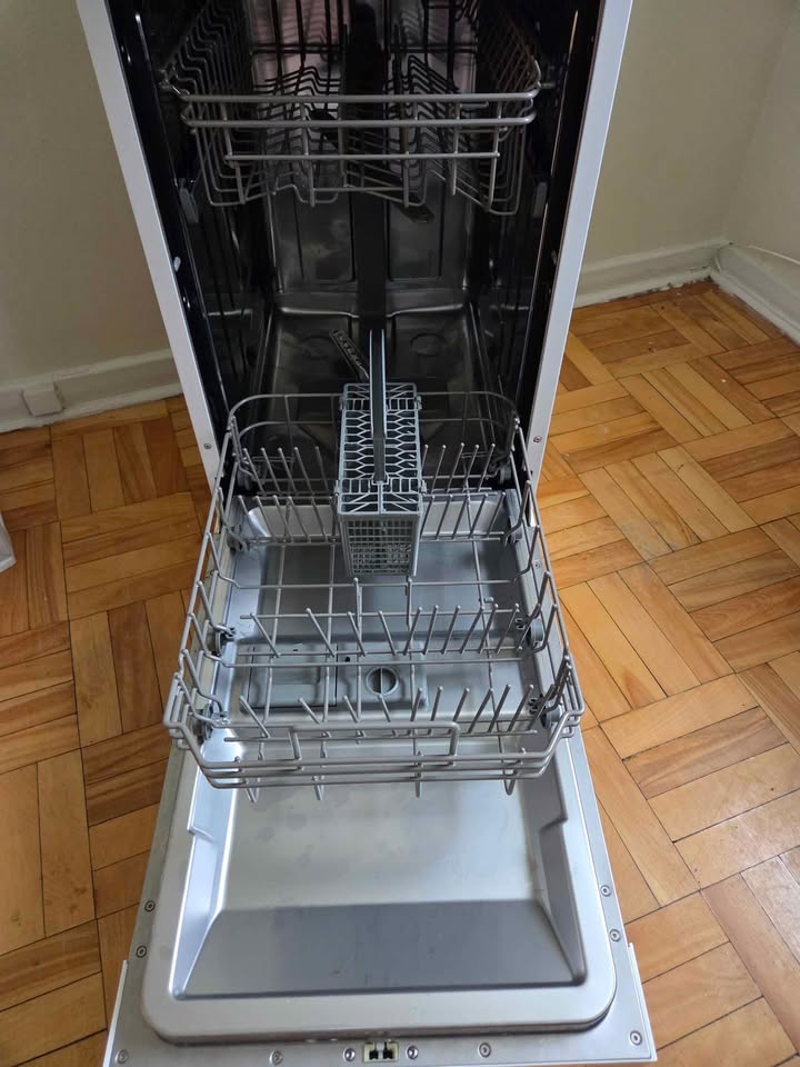 Danby 18″ Portable Dishwasher – White – Excellent Condition - photo 3