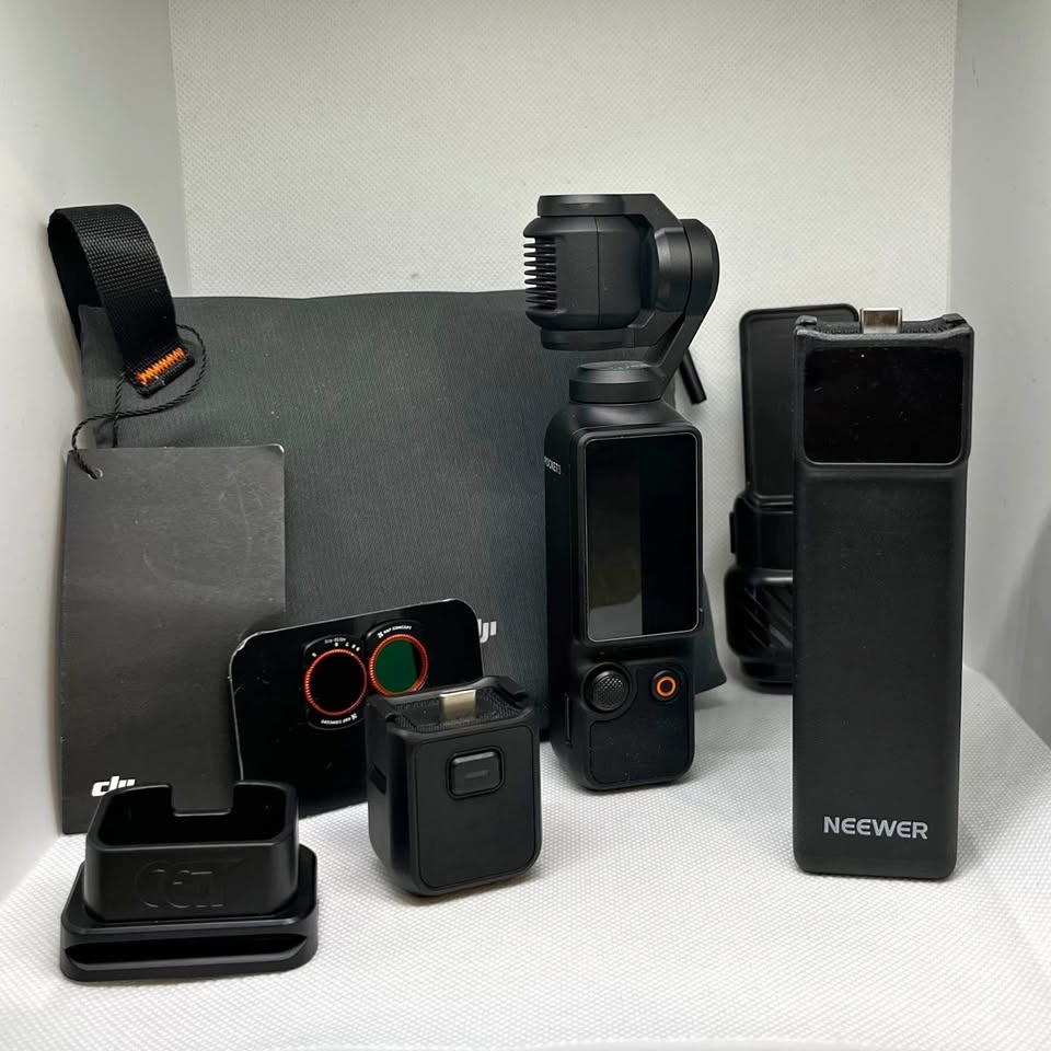 DJI Osmo Pocket 3 + Extras – ND Filters, Case, Battery Grips
