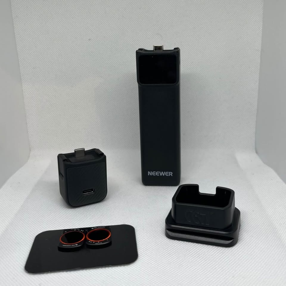 DJI Osmo Pocket 3 + Extras – ND Filters, Case, Battery Grips - photo 2