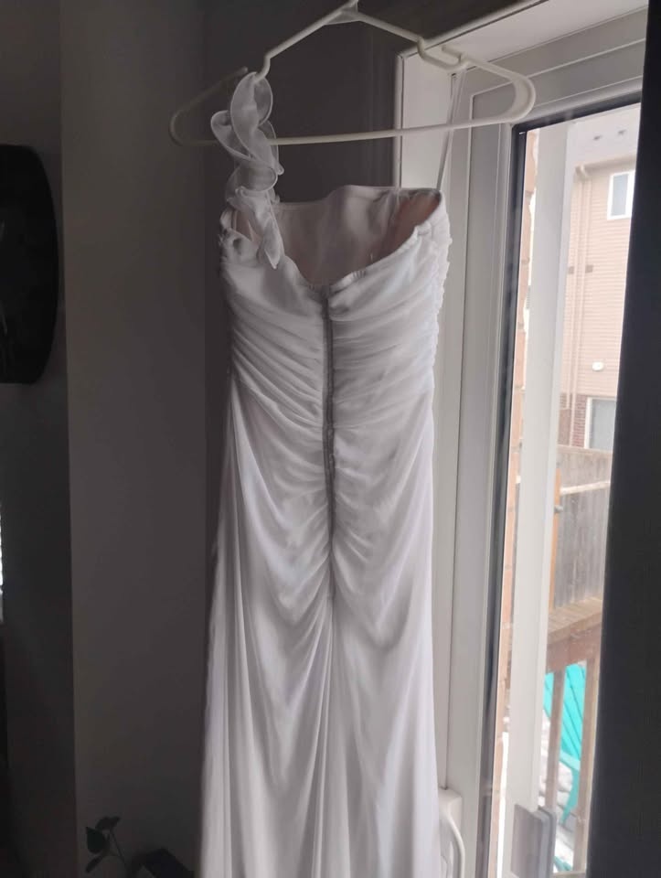 Wedding dress size small - photo 2