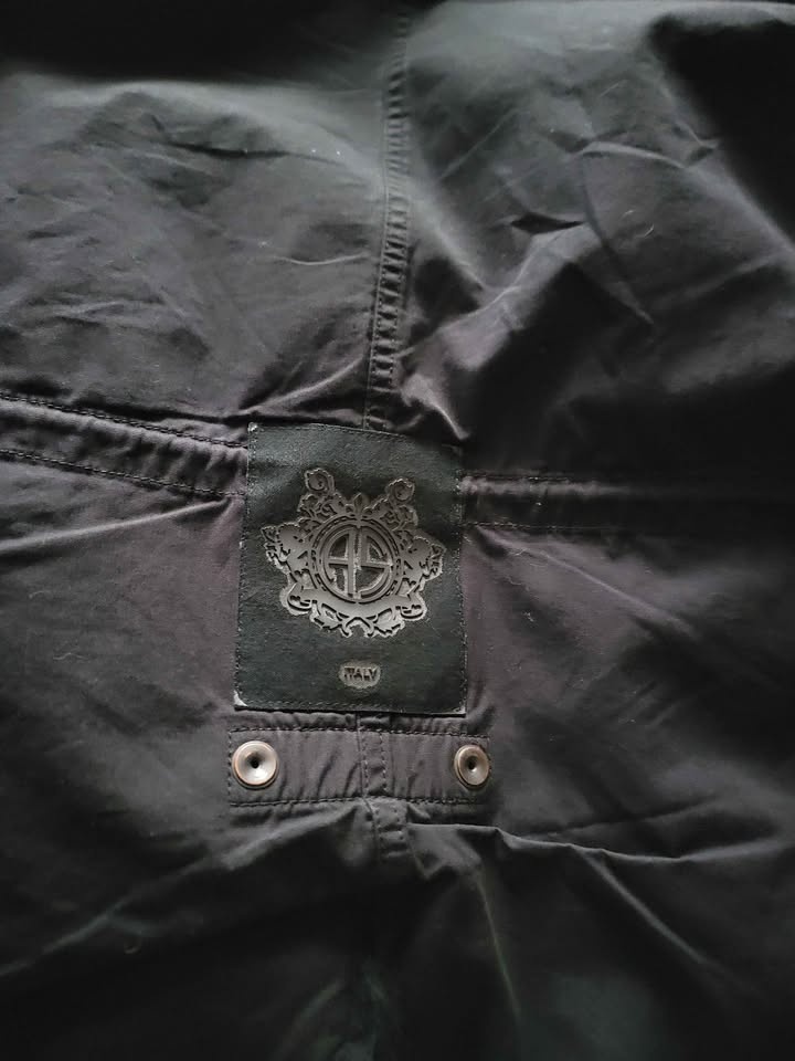 Black winter jacket size S fits M too - photo 3