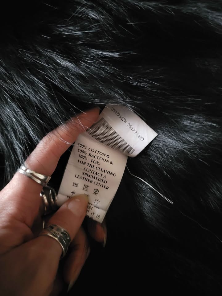 Black winter jacket size S fits M too - photo 5