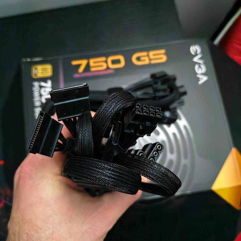 EVGA 750 G5 Supernova Modular PSU Cables - photo 3