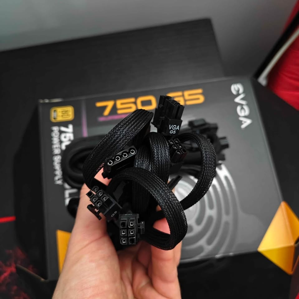 EVGA 750 G5 Supernova Modular PSU Cables - photo 4