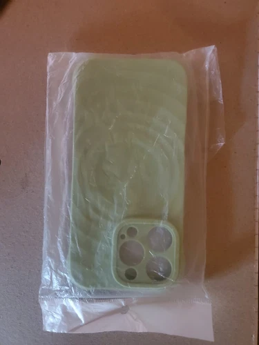 Matcha Green Silicone Case for iPhone 16 Pro