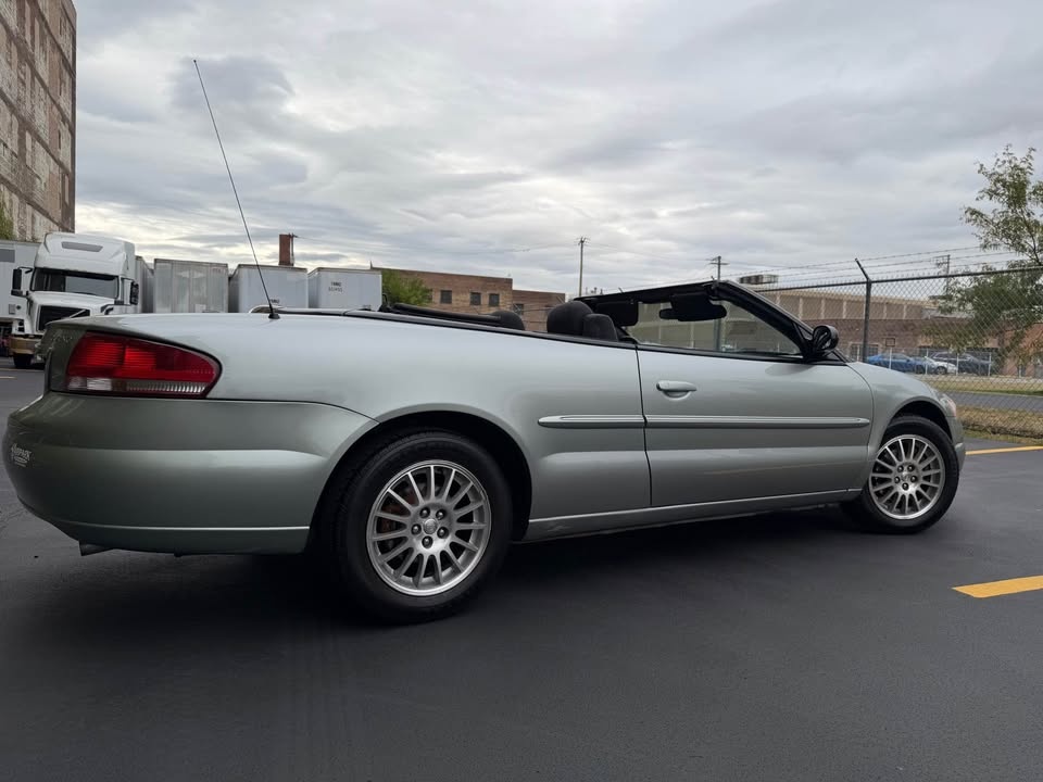 2006 Chrysler Sebring Touring Convertible 2D - photo 4