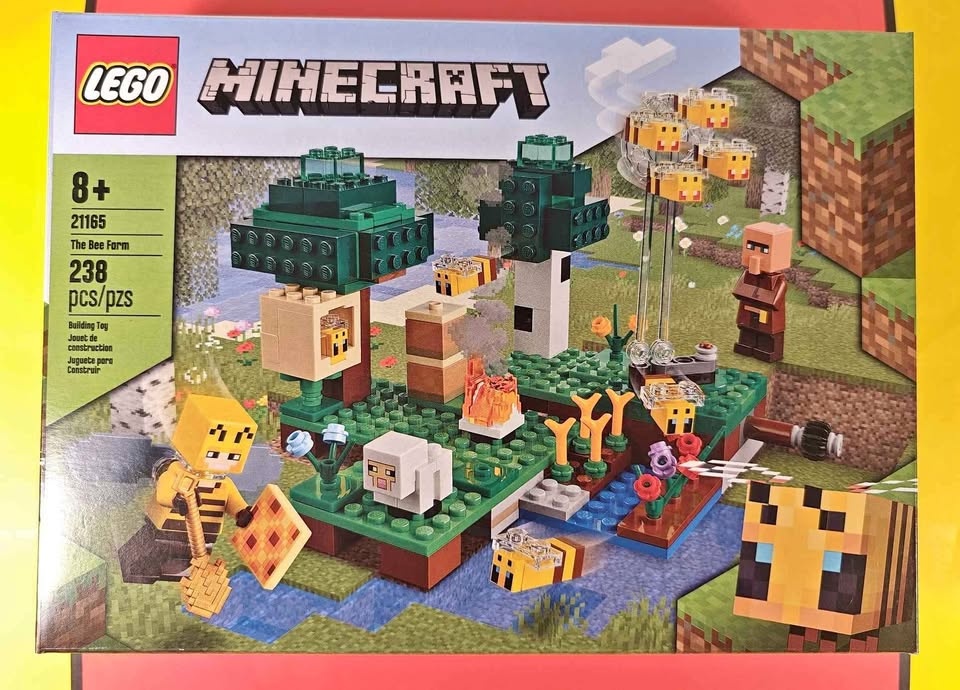 Lego Minecraft 21165 The Bee Farm w/ Beekeeper/Villager/Sheep Re