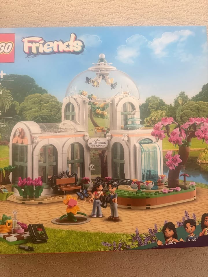 LEGO 41757 Friends Botanical Garden - photo 4