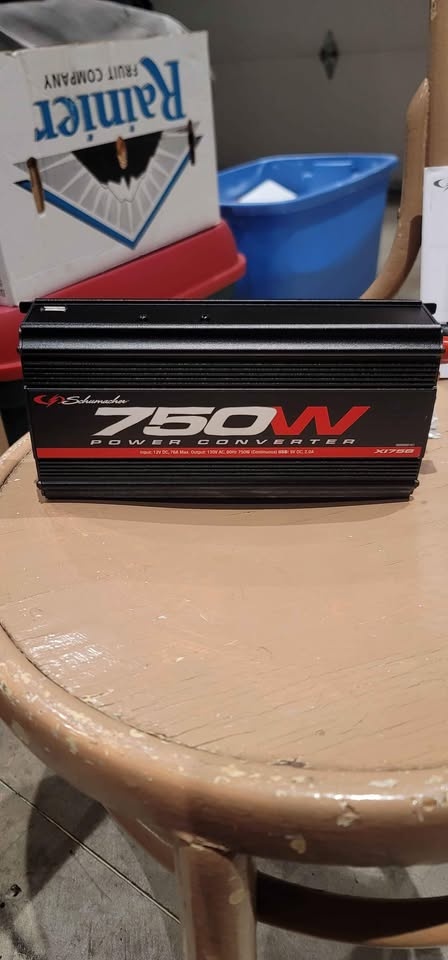 Schumacher 750W Power Converter / Car Power Inverter - photo 5