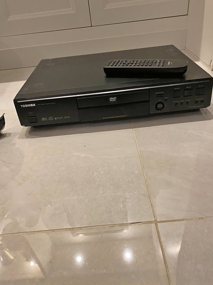 TOSHIBA DVD VIDEO PLAYER